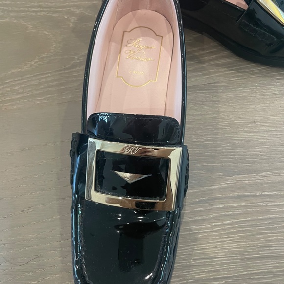 Roger Vivier Shiny Leather Loafer - Picture 3 of 5